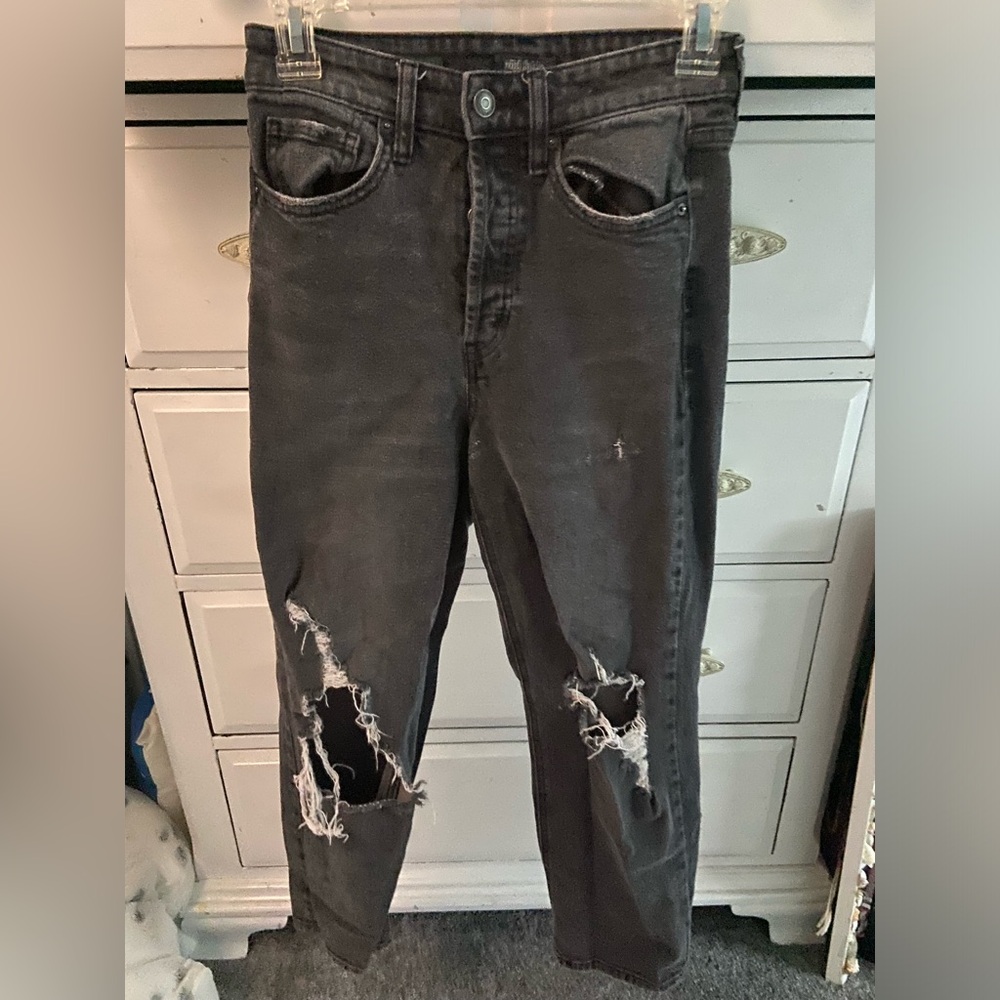 black mom jeans